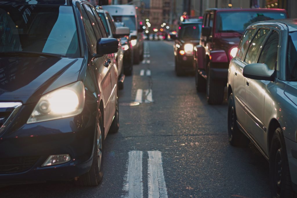 Statele membre au cerut  Comisiei Europene să stabilească data interzicerii autovehiculelor pe benzină și motorină