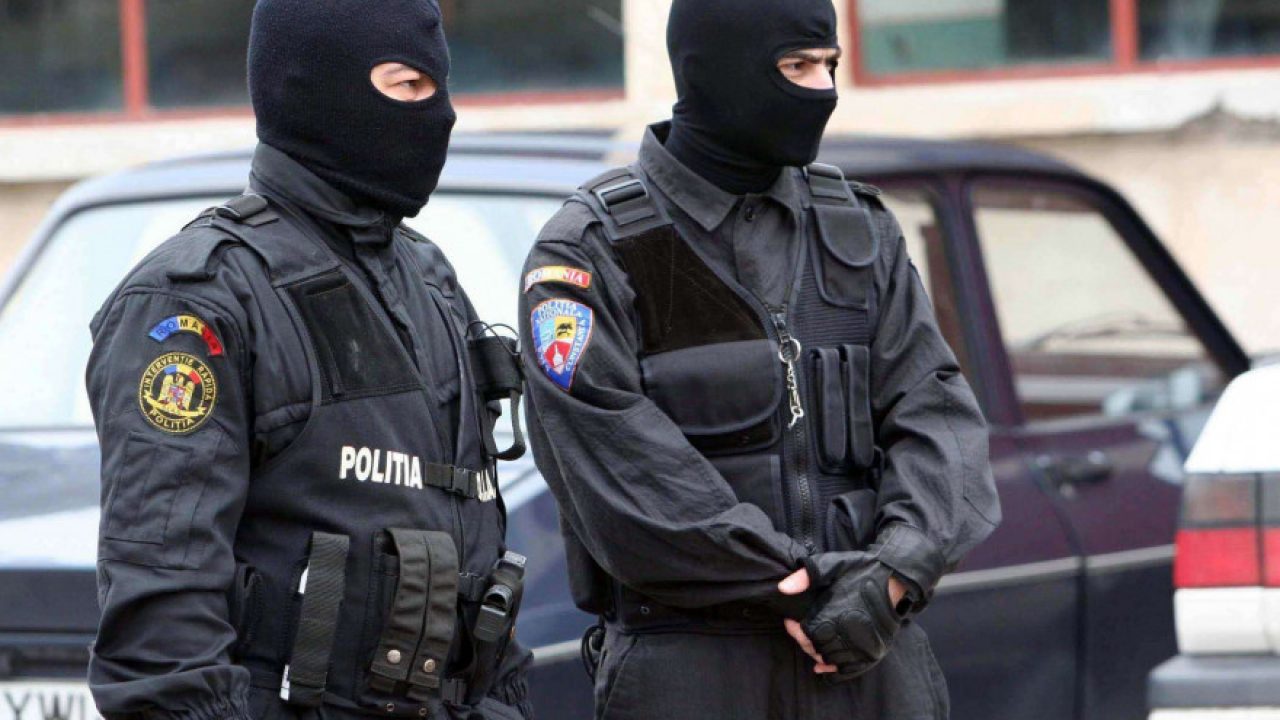 Un român s-a întors din Italia cu o armă letală. Tânărul era hotârât să ucidă pentru răzbunare