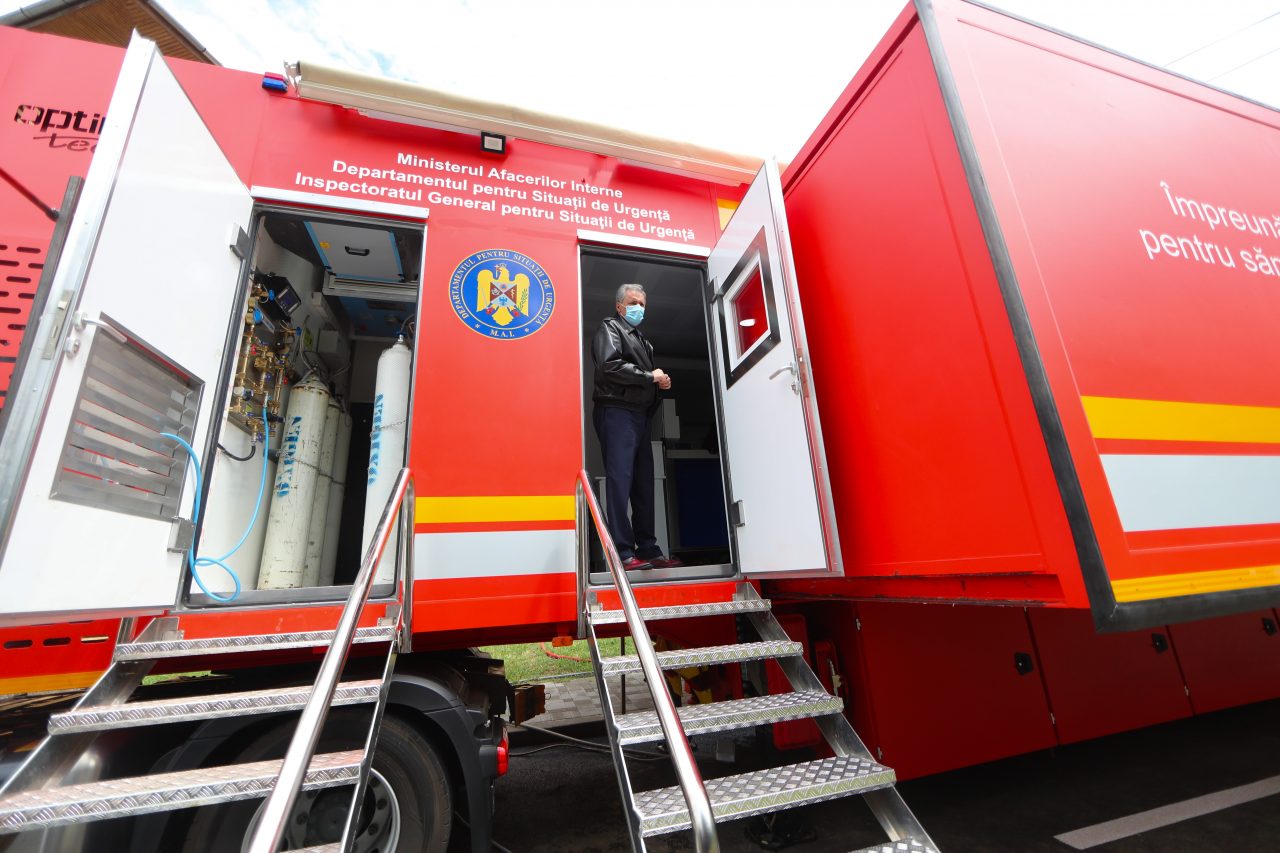 DSU, reacție după moartea a trei pacienți la unitatea mobilă ATI de la Spitalul Victor Babeș: Reprezentantul firmei distribuitoare a ventilatoarelor a refuzat să intre în TIR