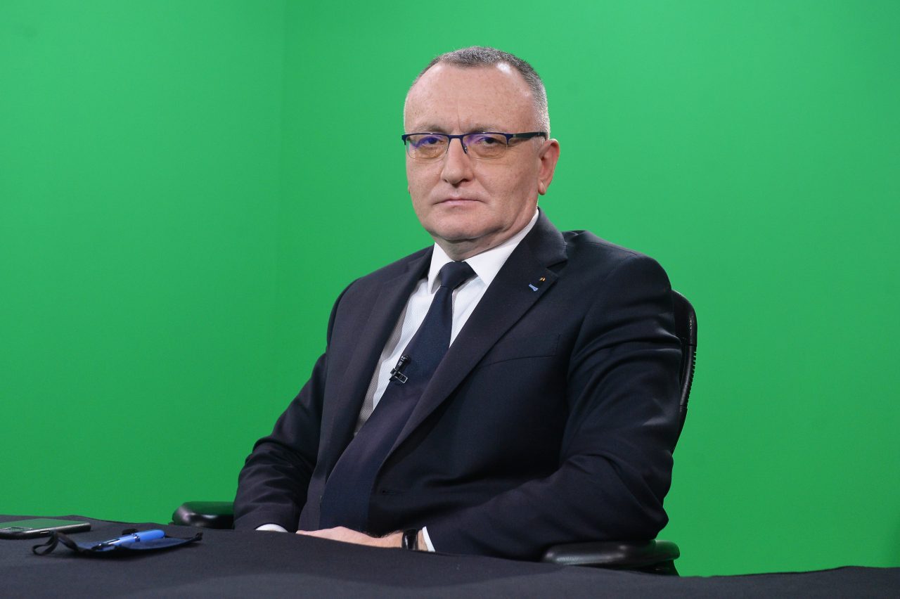 Ministrul Educației anunță: Elevii vor reveni la școală din 5 mai. Elevii de clasa a VIII-a mai au doar o lună de cursuri – VIDEO