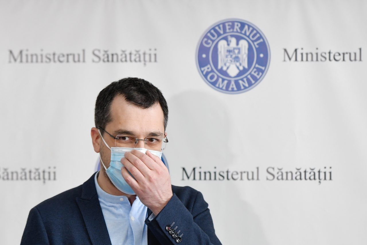 Prima reacție publică a lui Vlad Voiculescu după moartea pacienților de la „Victor Babeș”: „Mâine voi solicita un control asupra problemelor tehnice care au dus aici”