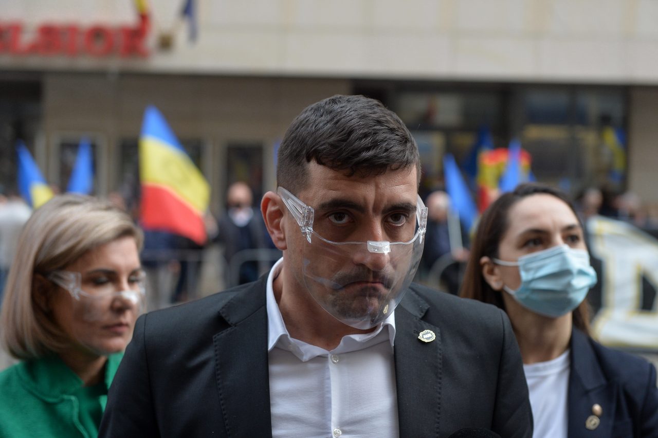 George Simion anunță că AUR a reușit să strângă 122 de semnături pentru moțiunea de cenzură