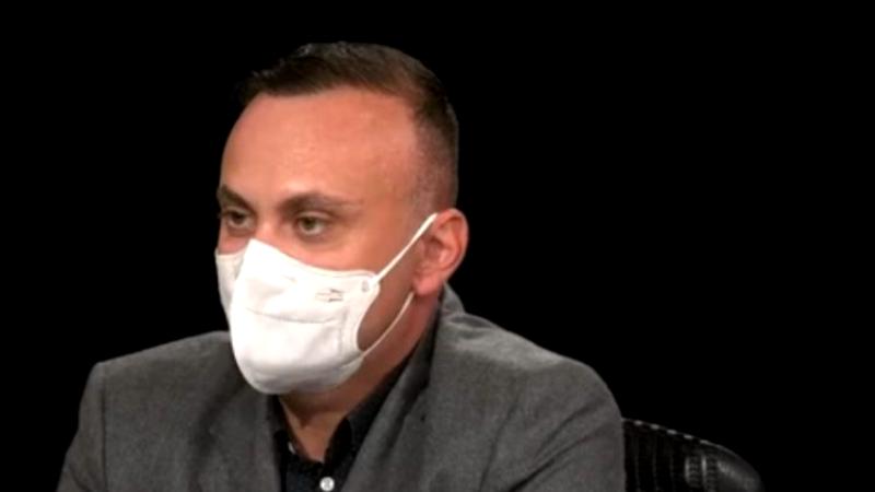 Adrian Marinescu, despre purtarea măştii pe plajă: „N-aș introduce obligativitatea de a o purta. Aș face diferența între spațiu închis și spațiu deschis”