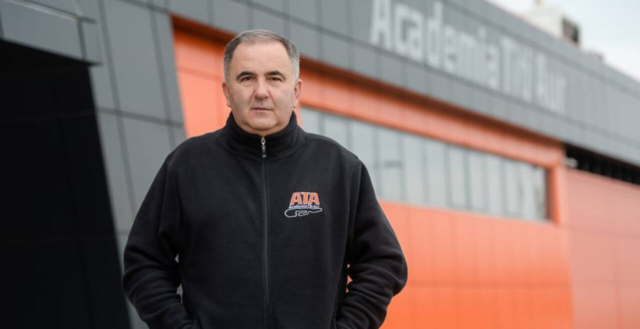 Ce să nu faci atunci niciodată când frânezi și intră sistemul ABS. Te poate costa viața! Ce spune Titi Aur