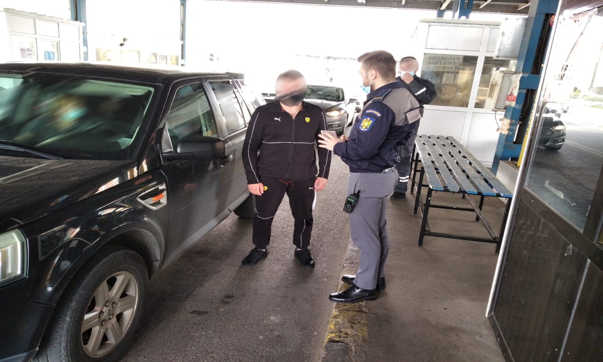 Bărbat fără permis auto, depistat în trafic de polițiștii de frontieră de la Vama Albița