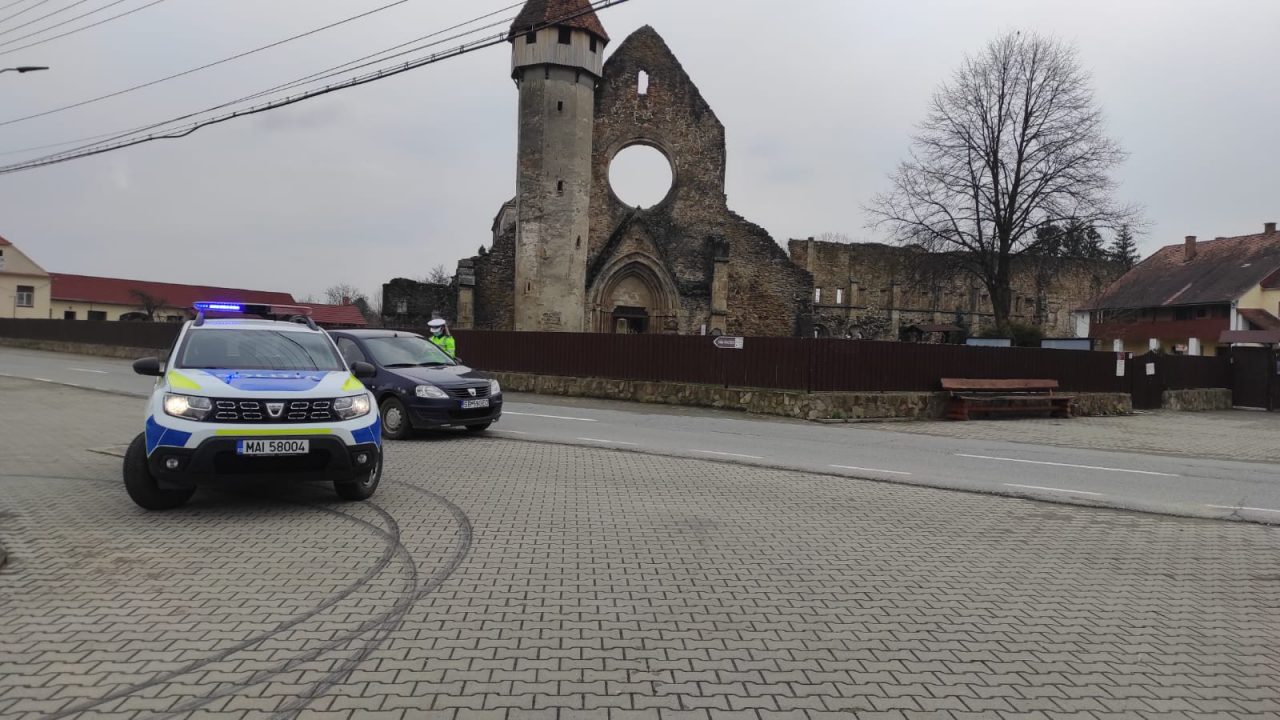 Petrecere cu 43 de persoane, spartă de polițiști în Agnita: Fiecare participant a fost amendat – FOTO