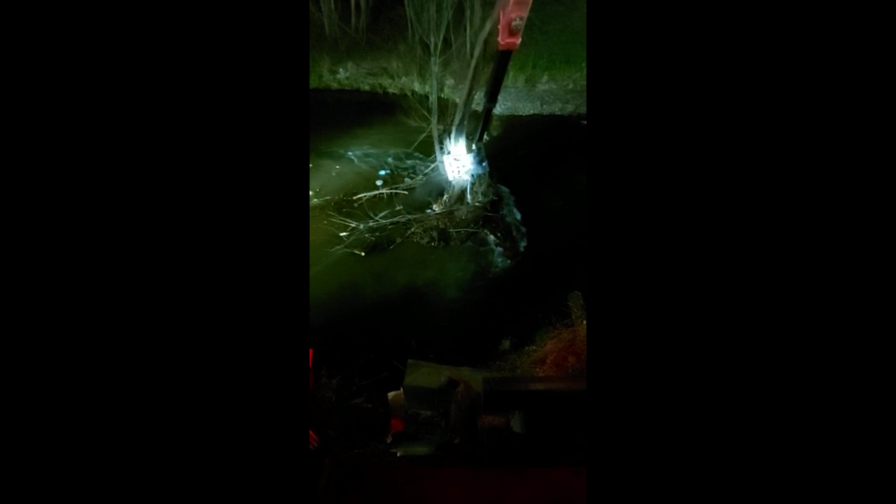 Tragedie în Hunedoara. Un copil de 3 ani a murit după ce a căzut în râul Cerna