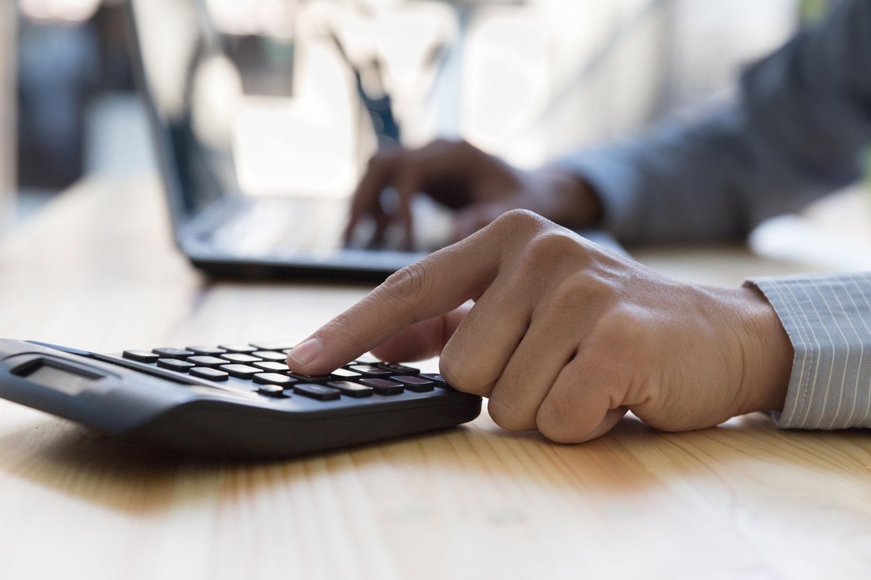 Românii care au calculatoare cu sisteme vechi de operare nu vor mai putea depune online declaraţiile fiscale. ANAF: E nevoie toate update-urile la zi