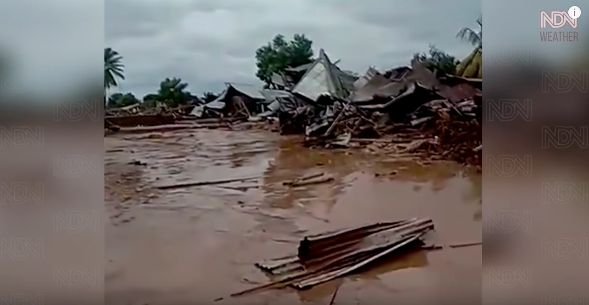 Potop în Indonezia! Cel puțin 55 de persoane au murit și alte câteva mii au fost evacuate din calea apelor (VIDEO)