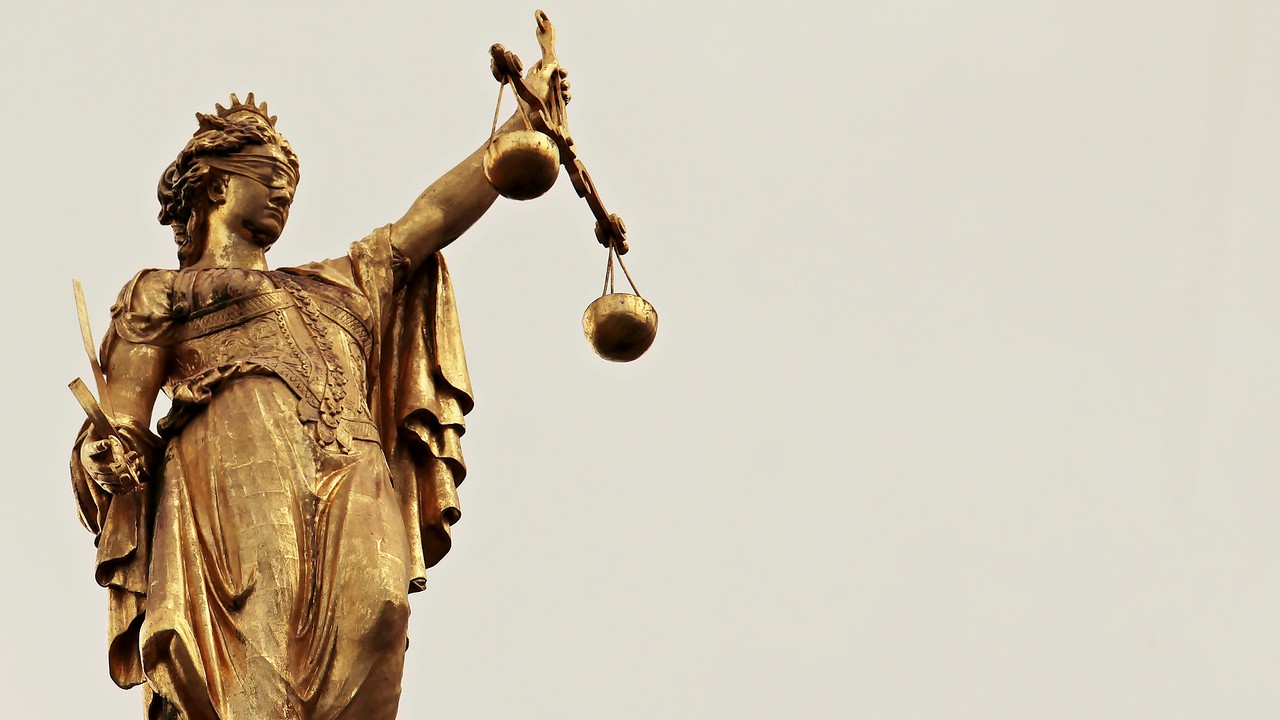 Raportul CCBE privind statul de drept, transmis Comisiei Europene, și presiunile cu care se confruntă avocații din România: ”Independența avocaților și a barourilor este o componentă indispensabilă a independenței sistemului de justiție”