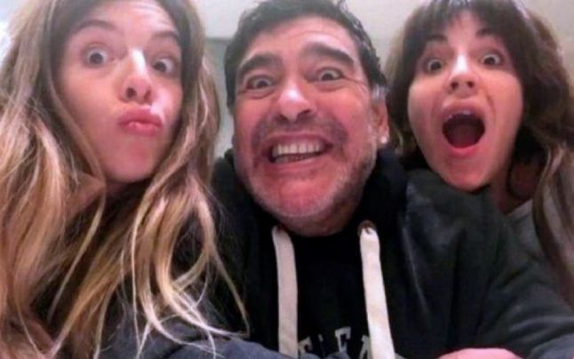 Fiicele lui Maradona, criticate dur de fostul său avocat! „Înainte să moară a spus că hoții sunt ele”