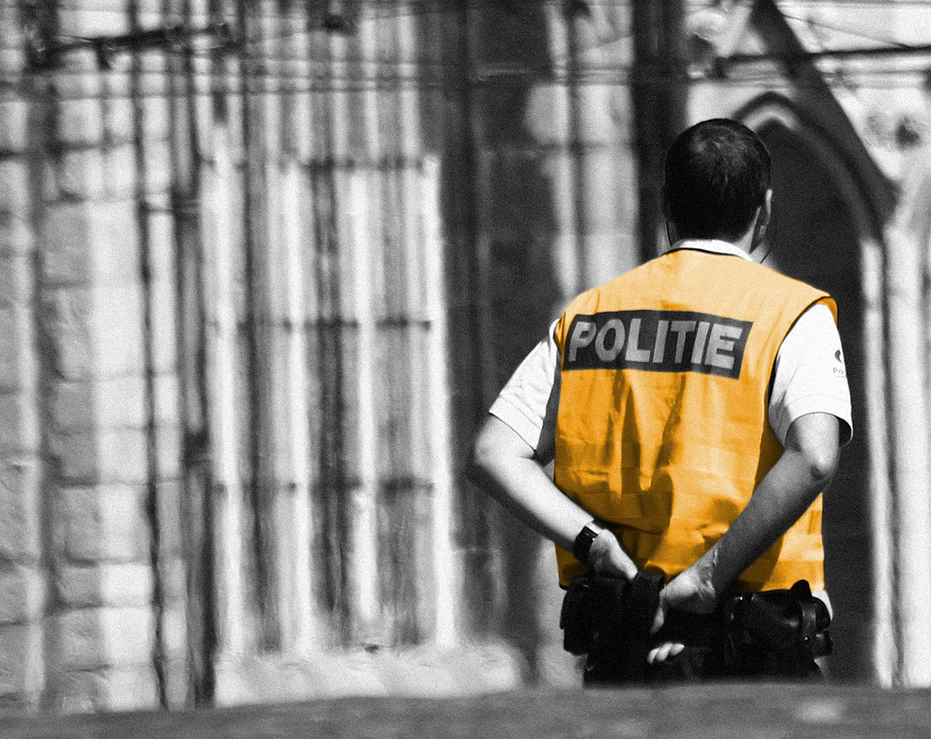 Dezvăluirile unui martor care a văzut cum polițiștii din Pitești omoară un bătrân de 63 de ani. „A încercat să se ridice, nu l-au lăsat. Au pus și mai multă presiune pe el”
