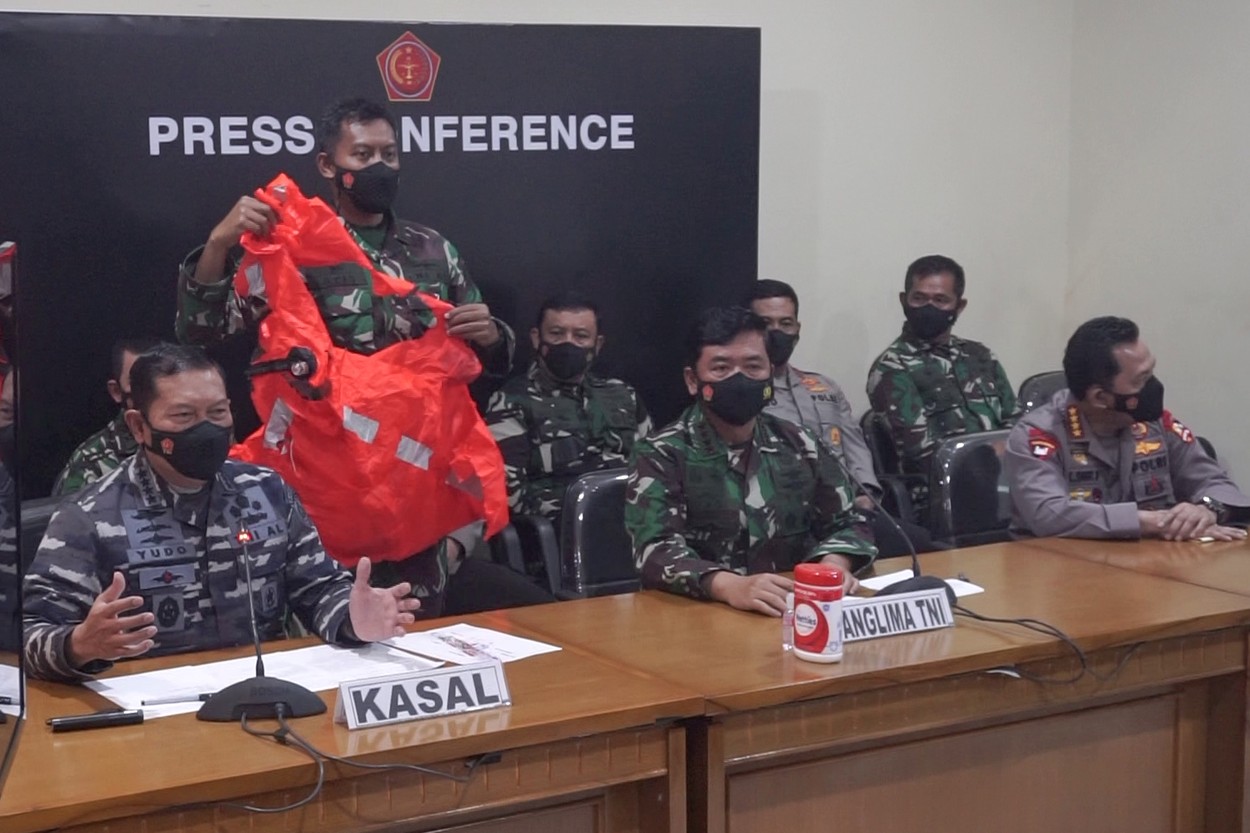 Au apărut primele imagini cu submarinul indonezian care dispăruse în Marea Bali