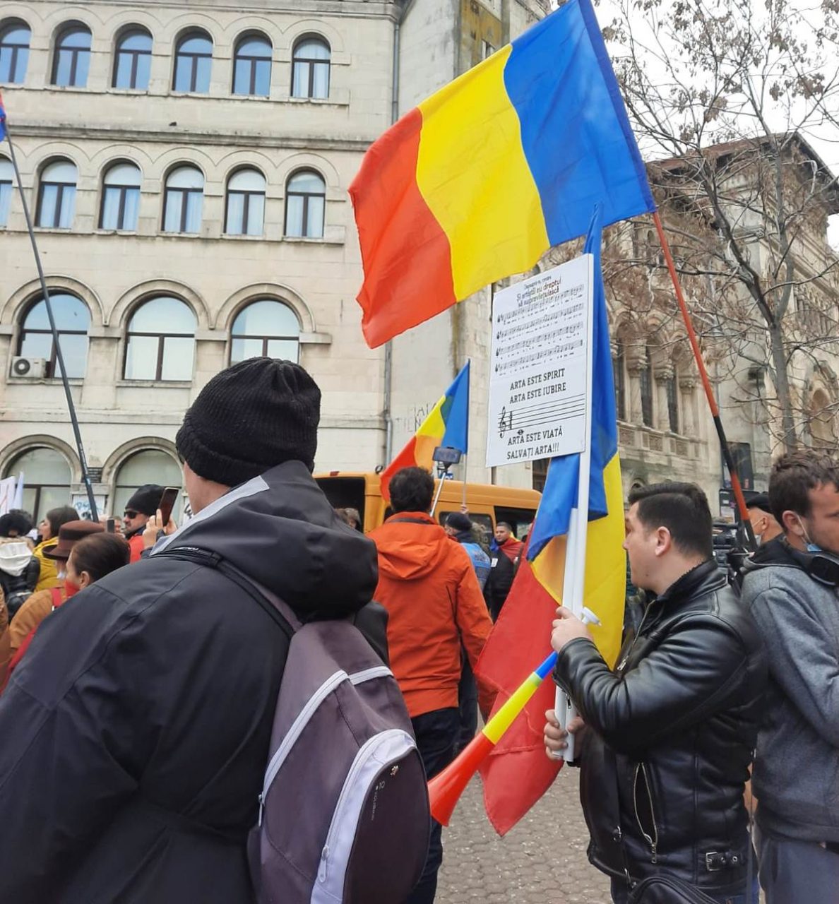 Medicul Emilian Imbri dă de pământ cu protestatarii din București. „Sunt convocări la luptă și vandalism!” (VIDEO)