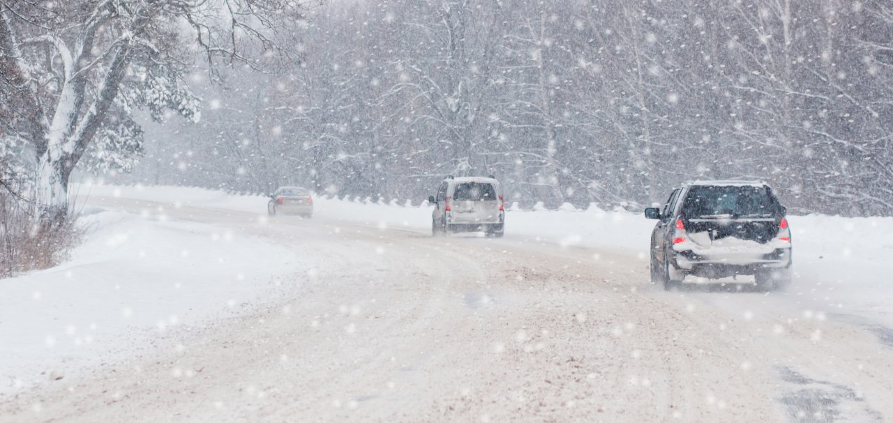 Cod portocaliu de vânt, lapoviță și ninsoare, în Carpații Meridionali va fi viscol. Pentru ce zone au fost emise avertizări meteorologice