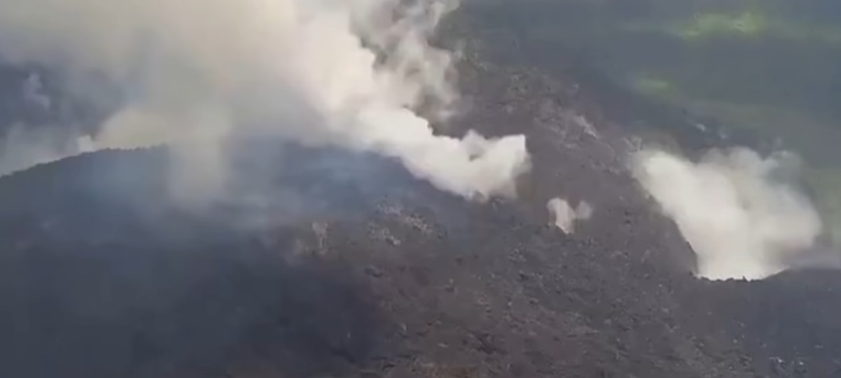 Vulcanul La Soufriere de pe insula Saint Vincent din Caraibe a erupt! Mii de persoane au fost evacuate (VIDEO)