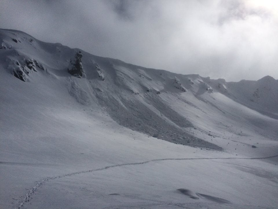 Hunedoara: Risc iminent de avalanşă în Masivul Retezat