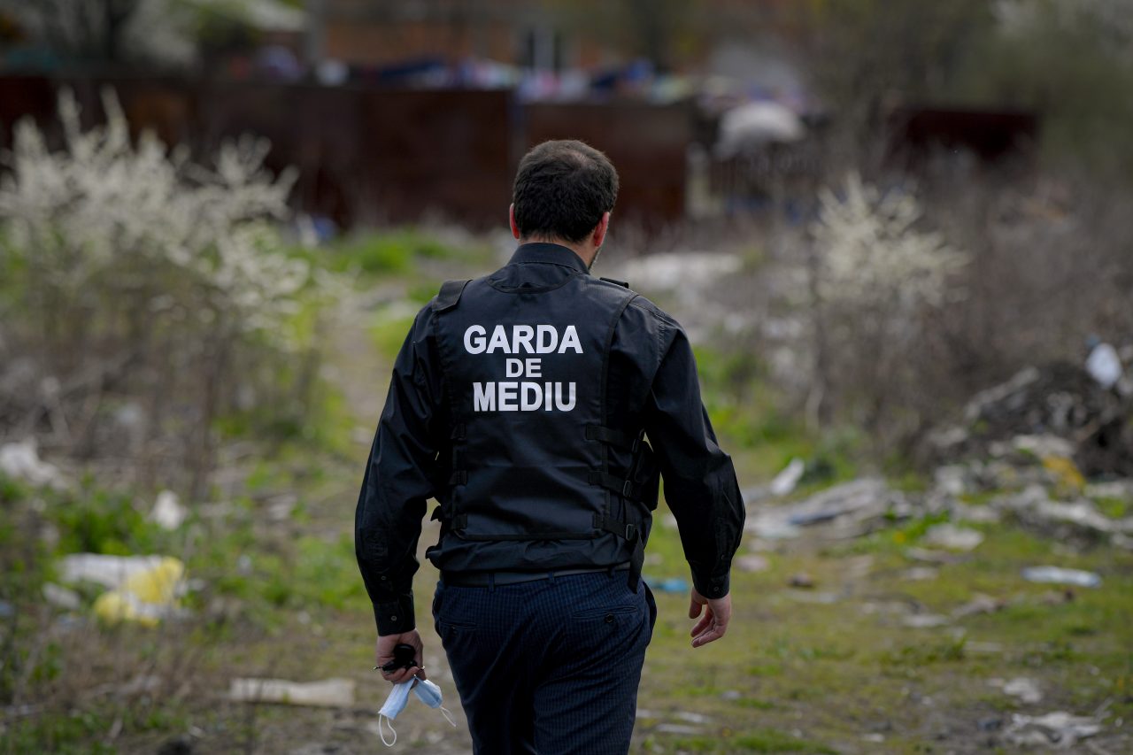 Octavian Berceanu, șeful Gărzii de Mediu, a mers în control pe litoral: „Am găsit multă mizerie”