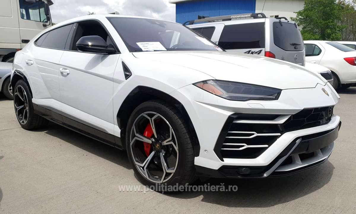 Metoda prin care un român a încercat să introducă în ţară un Lamborghini în valoare de 1,3 milioane de lei