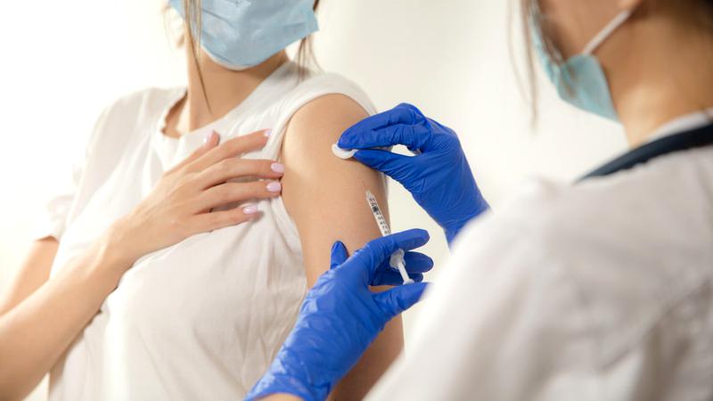Nou record de vaccinare în România: Aproape 95.000 de persoane au fost imunizate în ultimele 24 de ore