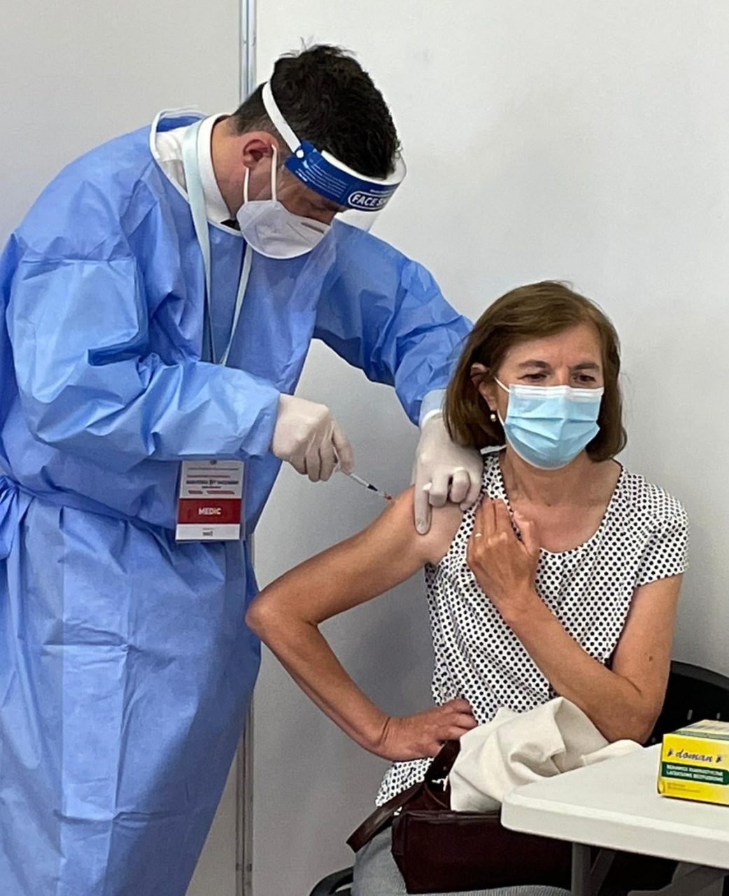 VIDEO | Gheorghiţă: Scăderea anticorpilor este un fenomen natural dar nu înseamnă neapărat scăderea protecţiei