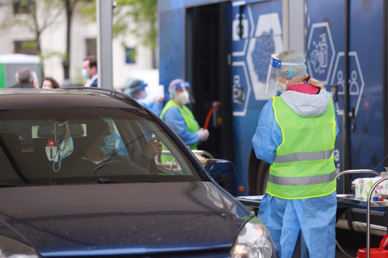 868 de persoane s-au vaccinat sâmbătă la centrul drive-thru din Capitală