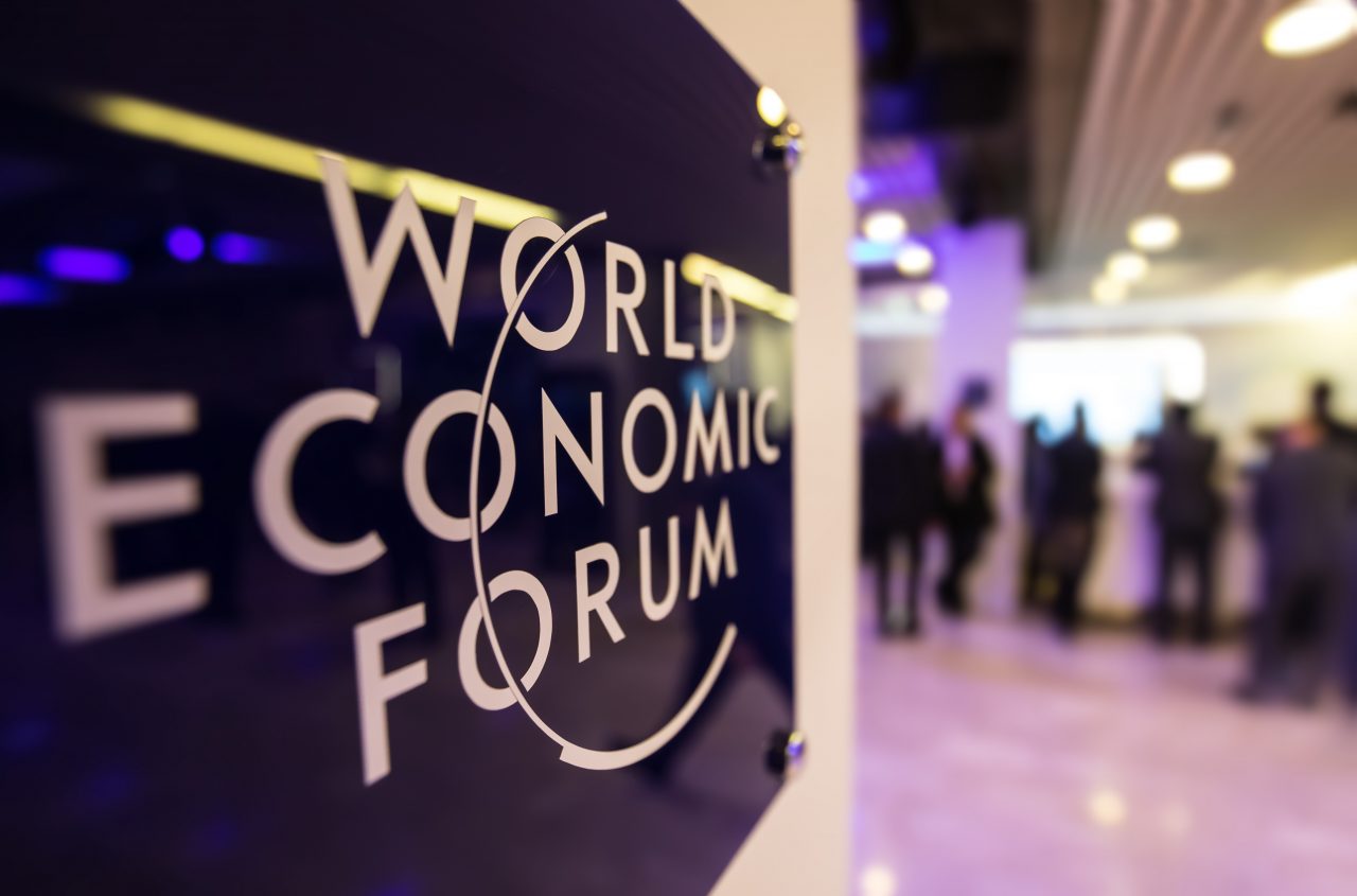 BLOOMBERG: Concluziile Forumului de la Davos. Economia globală nu se îndreaptă spre normalitate, în contextul persistenței incertitudinii