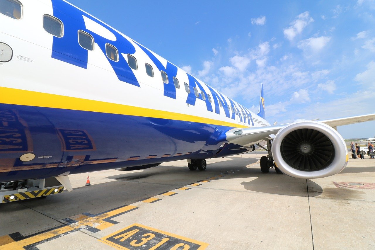 Belarus a deturnat un avion Ryanair, la bordul căruia se afla protestatarul Roman Protasevich. Jurnalistul riscă pedeapsa cu moartea / În aeronavă se află și cinci români (UPDATE)
