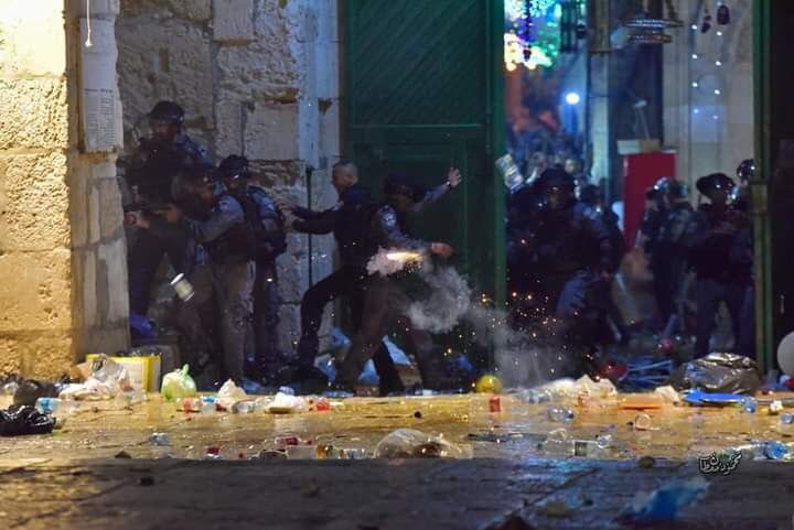 Ierusalimul, sub asediu. Cvartetul ONU-UE-SUA-Rusia se implică de urgență. Erdogan ridică la luptă lumea musulmană (Galerie FOTO & VIDEO)