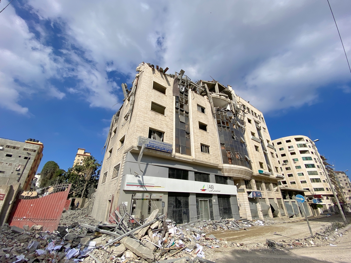 Israelul a bombardat singurul laborator de testare Covid din Gaza