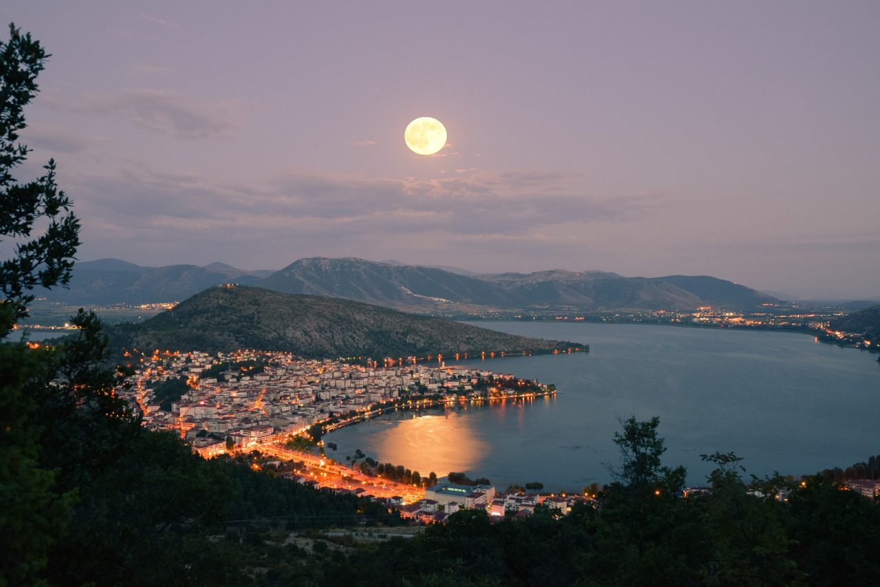 COVID-19. Au fost revizuite condiţiile de intrare în Grecia