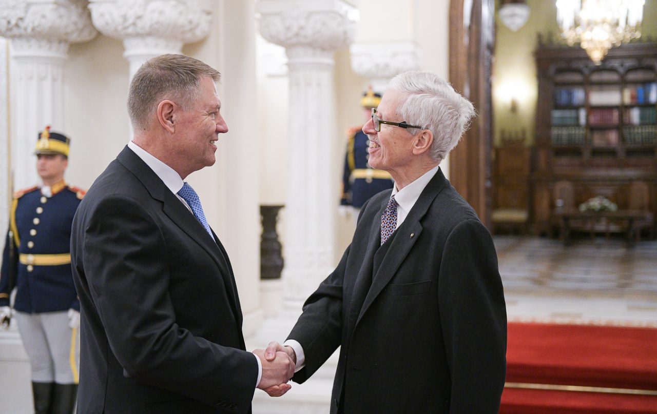 BOMBĂ! Legătura dintre Klaus Iohannis și prințul austriac care a împușcat ursul Arthur! Cine este Nikolaus von Liechtenstein (VIDEO)