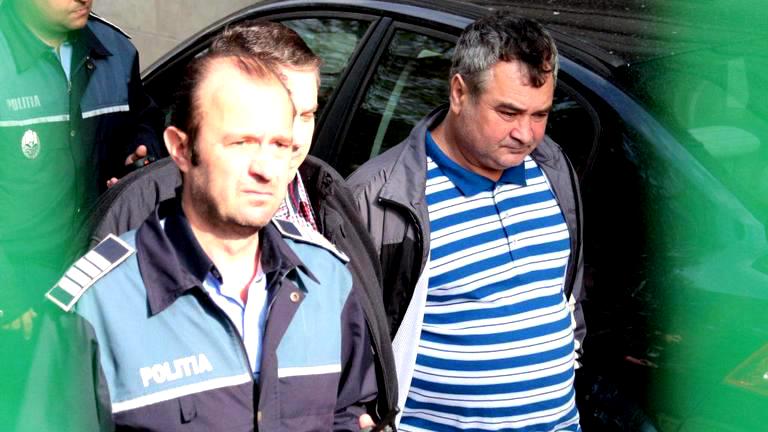 „Mâncătorul de femei” a fost trimis în judecată pentru omor și profanare de cadavre. Vasile Lavric a fost acuzat, oficial, doar de una dintre cele patru crime pe care le-ar fi comis