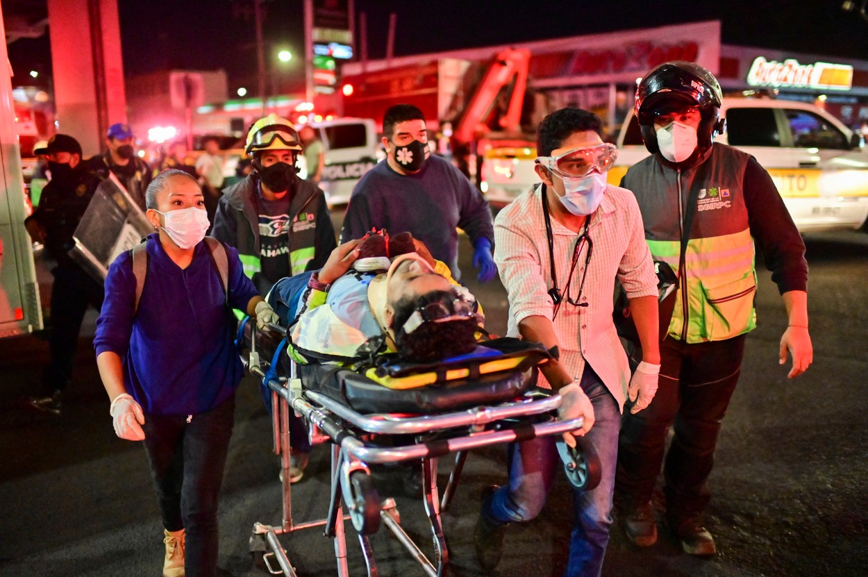 Tragedia din Mexic face mai multe victime: 24 de persoane au murit după prăbușirea unei linii de metrou / Momentul incidentului, surprins de camerele de supraveghere – FOTO/VIDEO