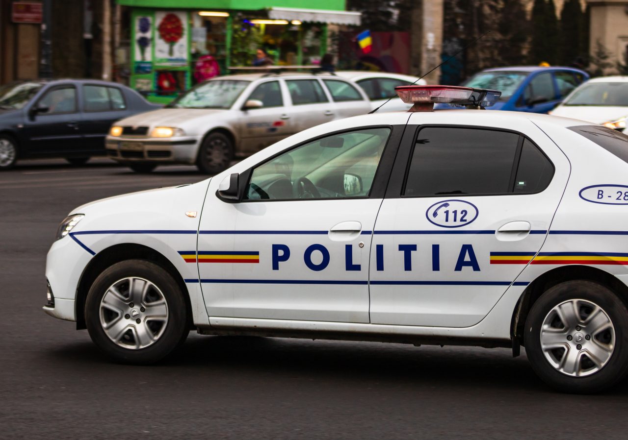 Un copil de 4 ani a murit pe un drum din județul Satu Mare, după ce a fost acroșat de o autoutilitară