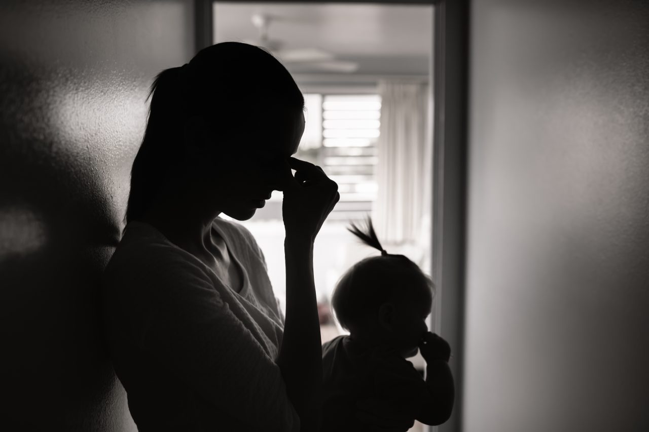 O mamă din România și-a ucis fetița pentru că nu mai suporta să o audă cum plânge: „Am simțit că are ceva”
