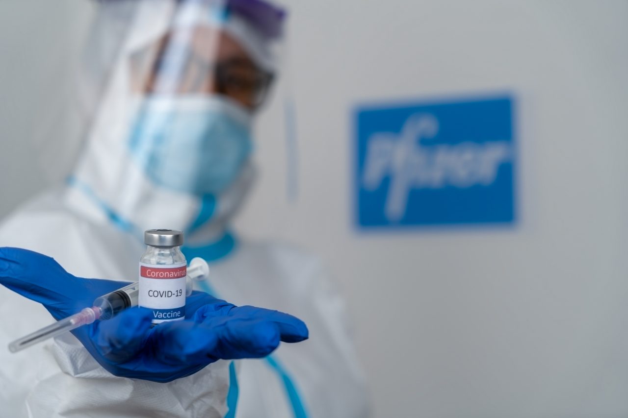 Când ar trebui să fie administrată cea de-a treia doză din vaccinul Pfizer