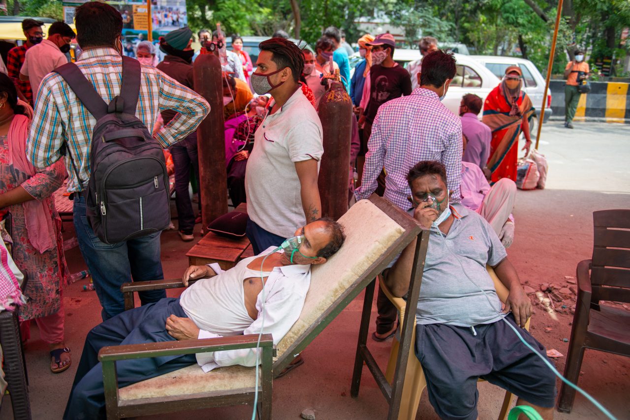 „O dublă tulpină mutantă” a SARS-CoV-2 ar fi adus al doilea val mortal de COVID-19 în India
