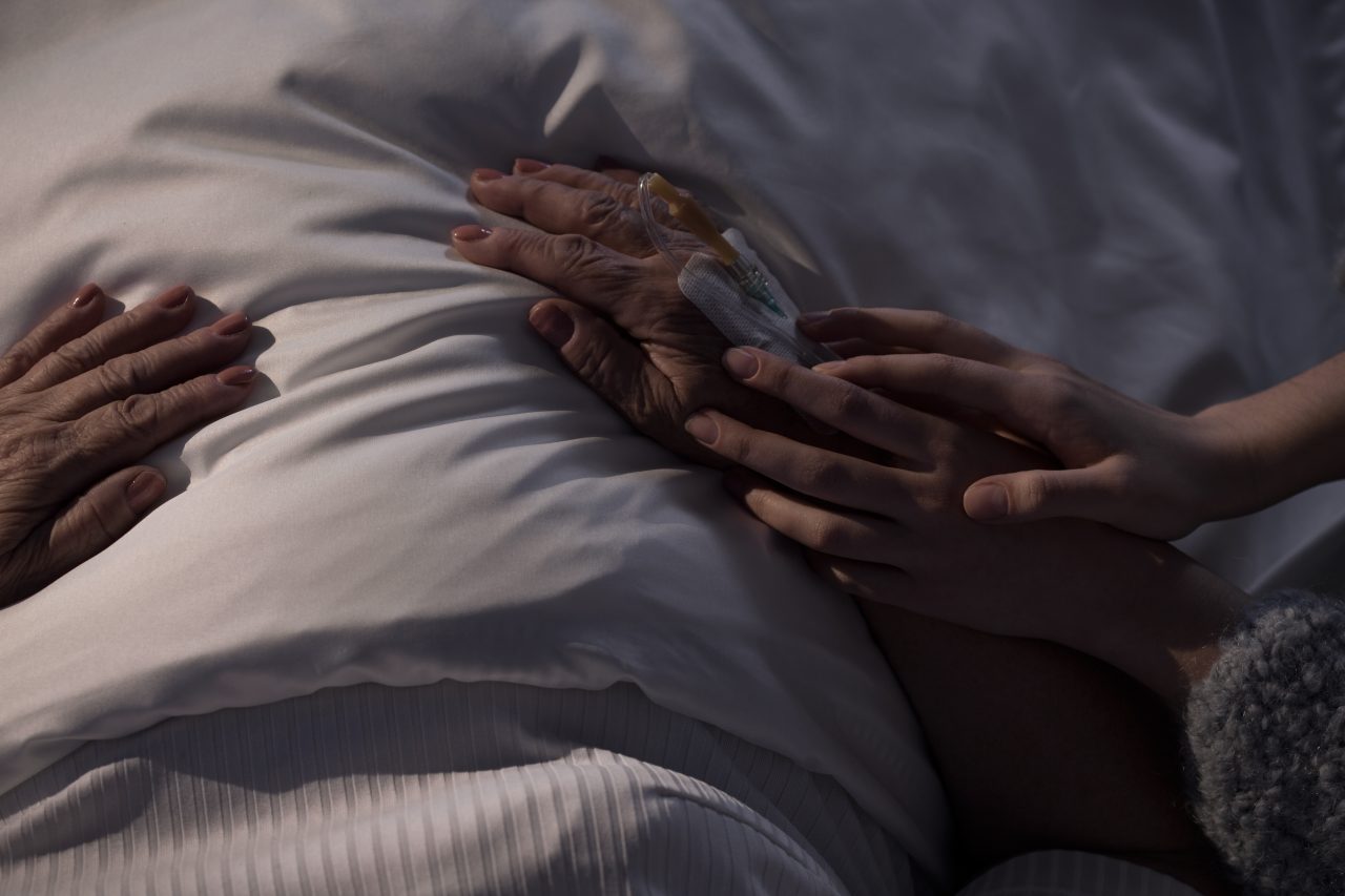 CIFRE SUMBRE – Peste 13.000 de români, diagnosticați anual cu cancer colorectal. Medicii avertizează că scade din ce în ce mai mult vârsta pacienților / „Nu știm ce mâncam și ne îmbolnăvim”