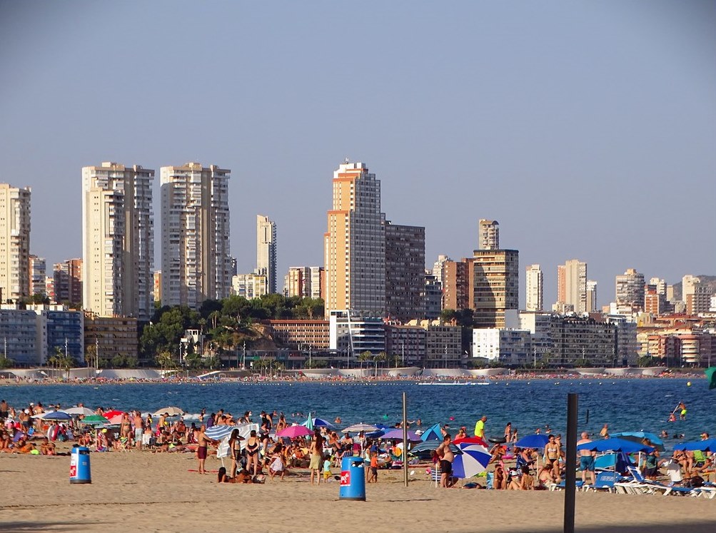 Spania primește turiști vaccinați din toată lumea începând cu 7 iunie