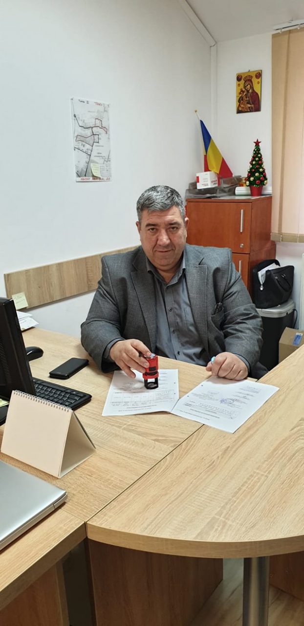 Primarul din Ştefănești, acuzat că ar fi violat o fetiță de 12 ani, s-a autotsuspendat din PNL