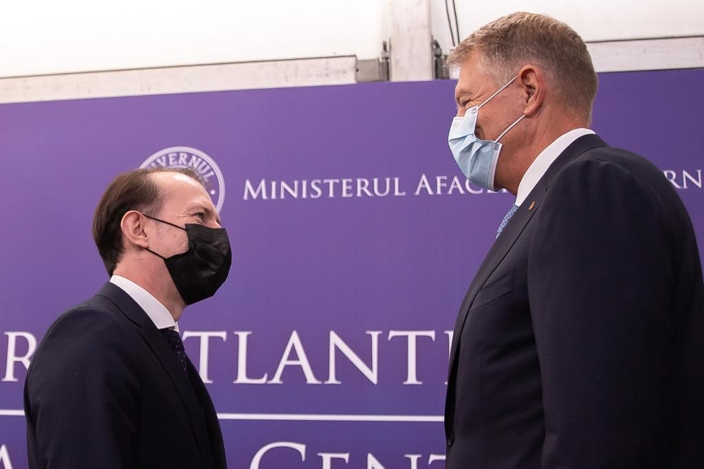VIDEO LIVE | Președintele Klaus Iohannis și premierul Florin Cîțu participă la ceremonia de Ziua Marinei din portul militar Constanța
