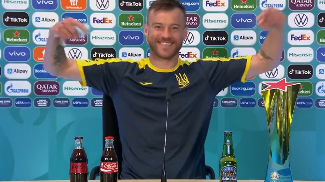 Show la București, EURO 2020. Yarmolenko, ironie la adresa lui Ronaldo și Pogba: „Coca-Cola și Heineken… vă rog să mă căutați!” (VIDEO)