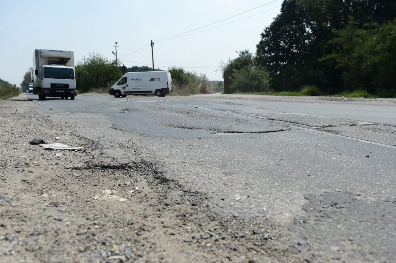 61% din rețeaua de drumuri naționale și autostrăzi are durata de serviciu depășită. La cât sunt estimate lucrările de întreținere
