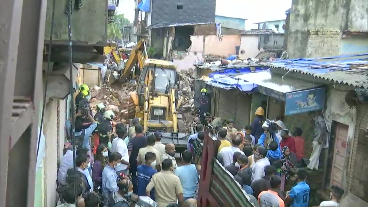 Tragedie în India, 11 morți după ce o clădire s-a prăbușit în urma ploilor musonice (Galerie FOTO&VIDEO)