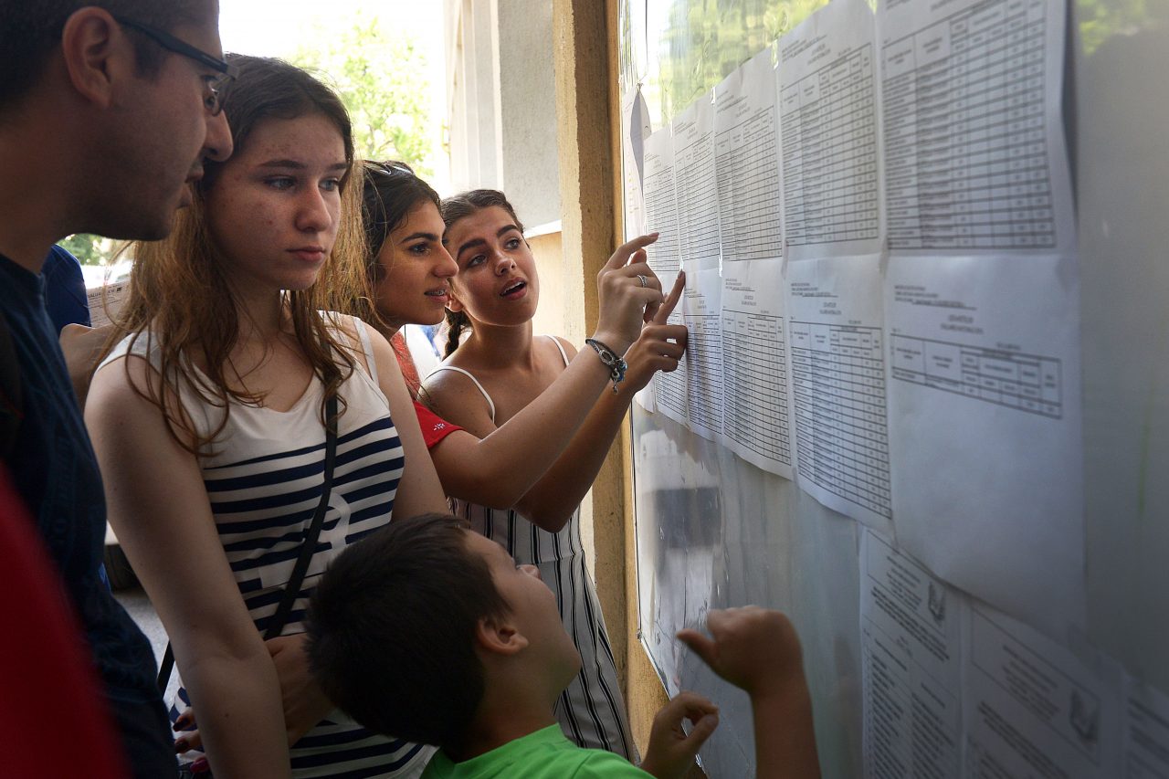 UPDATE | Evaluare Națională 2021. Subiecte și bareme la Limba și literatura română. Ce au avut de rezolvat elevii la primul examen