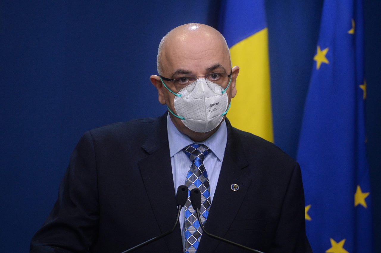 Raed Arafat, ultimele informații despre cei 12 muncitori izolaţi de viitură, în Vrancea: Tentantivele de salvare au eșuat. Viața lor ar fi fost pusă în pericol | Continuă căutarea persoanei dispărute la Bacău – VIDEO