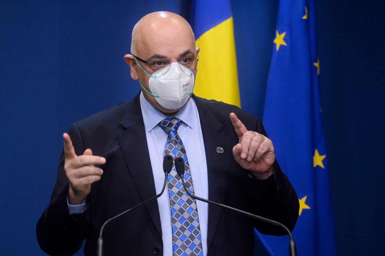Raed Arafat, mesaj pentru cei care au simptome COVID-19: „Nu te duci la lucru, porţi masca tot timpul şi te testezi”