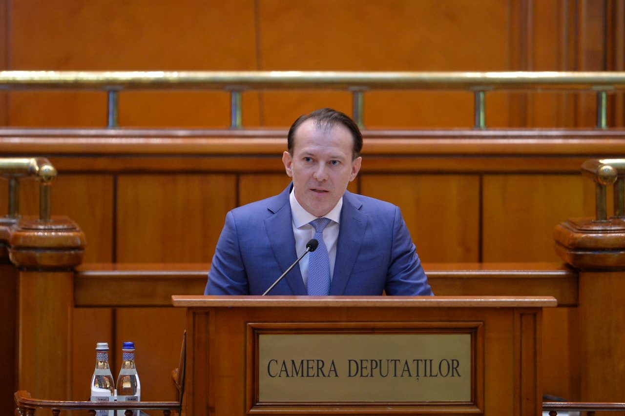 8 ȘTIRI DE LA ORA 8. Florin Cîțu anunță că o problemă a sistemului actual de pensii este sustenabilitatea: „Peste 15 ani este riscul cel mai mare, când cei care îl vor susține vor fi din ce în ce mai puțini”