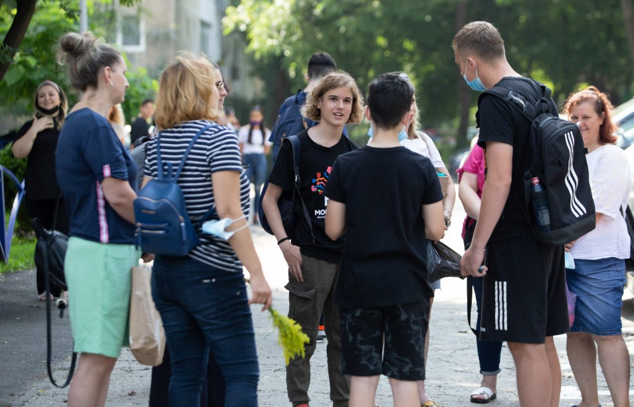 Evaluare Națională 2021. Peste 8.000 de elevi susțin ultima probă, la Limba și literatura maternă